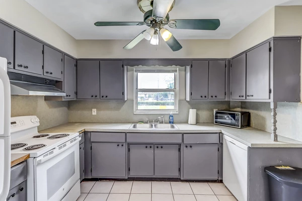 Coliving in Cedar Hills - Westside, Jacksonville