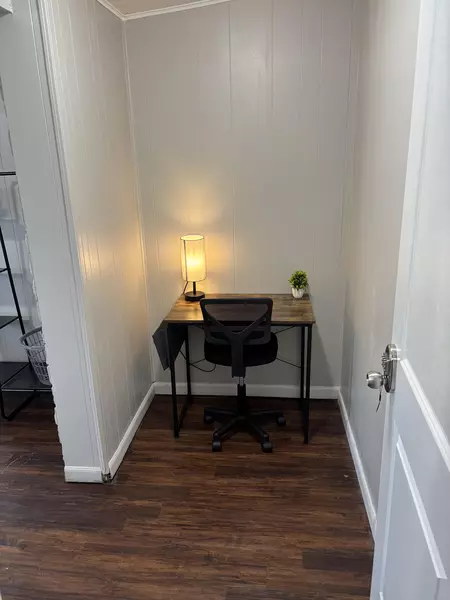 Coliving in Cedar Hills - Westside, Jacksonville