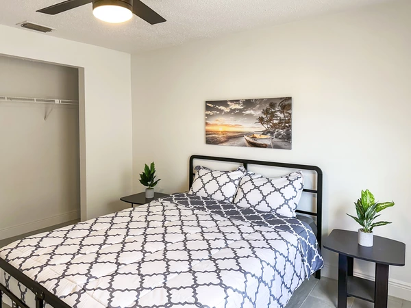 Coliving in Grant Park Tampa - East Tampa, Tampa