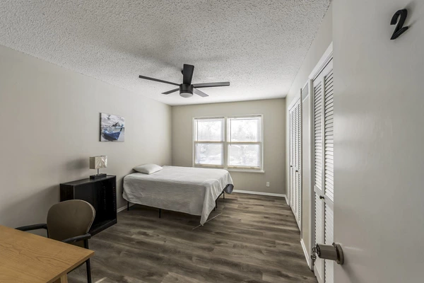 Coliving in Lee's Summit - Outer KCMO, Kansas City