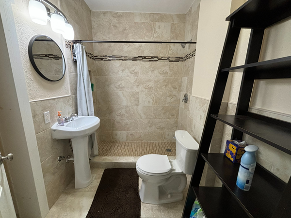 Coliving in Highland Park SATX - East SATX, San Antonio