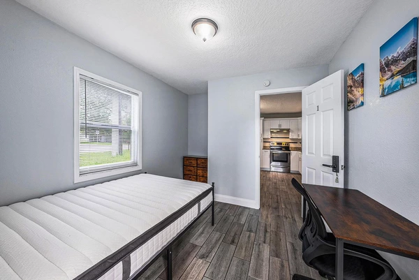 Coliving in Grant Park Tampa - East Tampa, Tampa