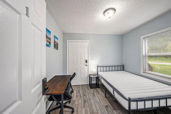 Coliving in Grant Park Tampa - East Tampa, Tampa