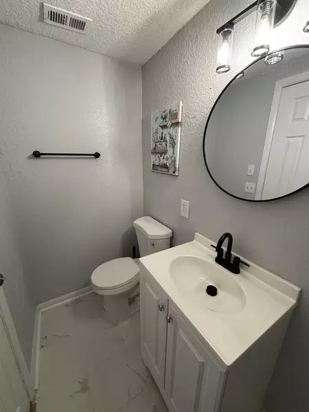 Coliving in Lake Forest - Northside, Jacksonville
