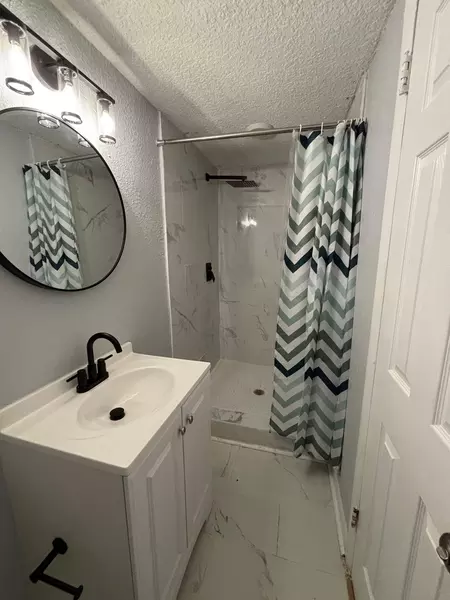 Coliving in Lake Forest - Northside, Jacksonville