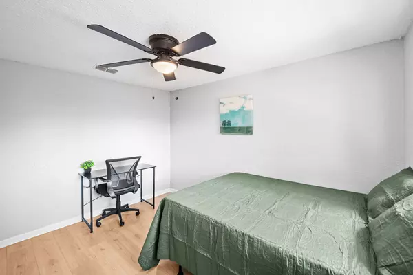 Coliving in Lake Forest - Northside, Jacksonville