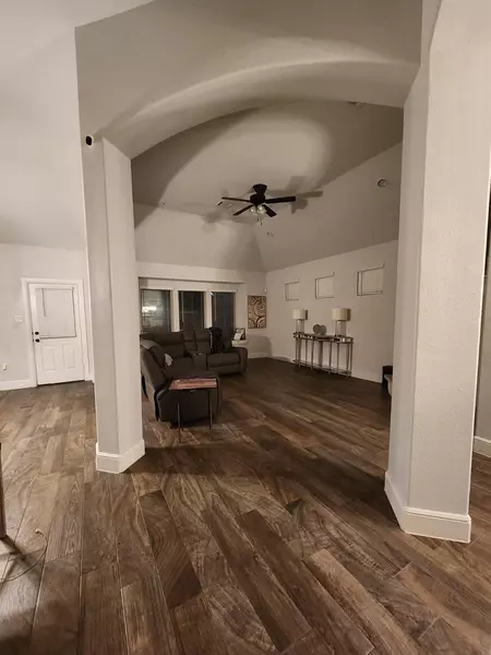 Coliving in East Little York/ Homestead - Ne Houston, Houston