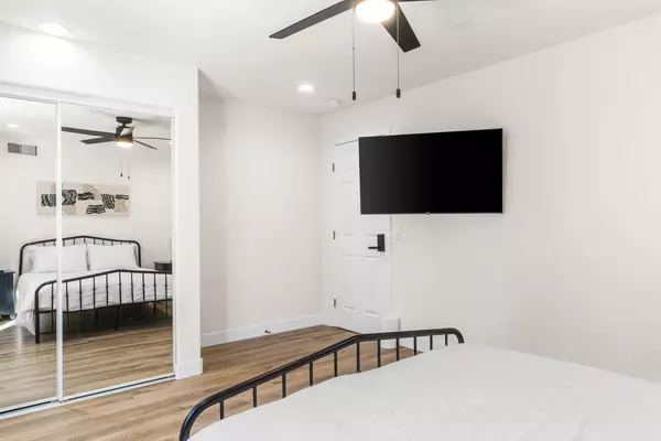 Coliving in Cathedral City - Inland Empire, Los Angeles