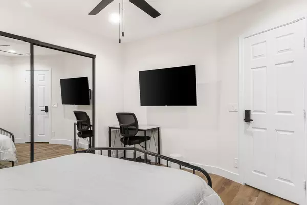Coliving in Cathedral City - Inland Empire, Los Angeles