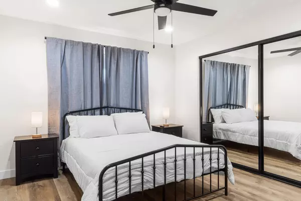 Coliving in Cathedral City - Inland Empire, Los Angeles