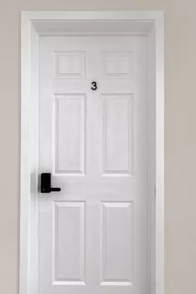 Coliving in Cathedral City - Inland Empire, Los Angeles