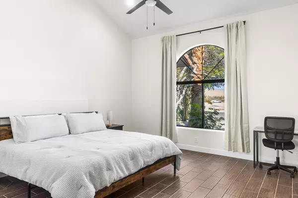 Coliving in Cathedral City - Inland Empire, Los Angeles