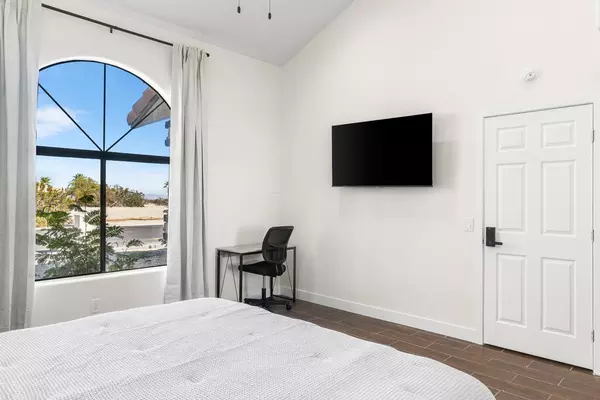 Coliving in Cathedral City - Inland Empire, Los Angeles