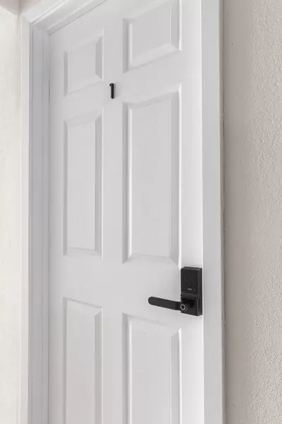 Coliving in Cathedral City - Inland Empire, Los Angeles