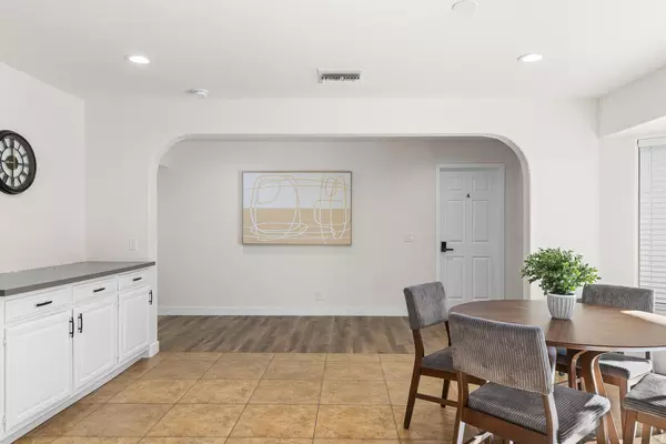 Coliving in Cathedral City - Inland Empire, Los Angeles