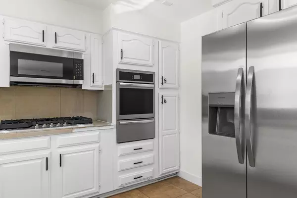 Coliving in Cathedral City - Inland Empire, Los Angeles