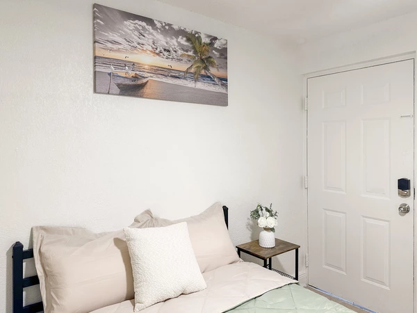 Coliving in Grant Park Tampa - East Tampa, Tampa