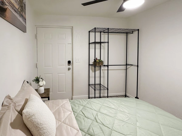 Coliving in Grant Park Tampa - East Tampa, Tampa