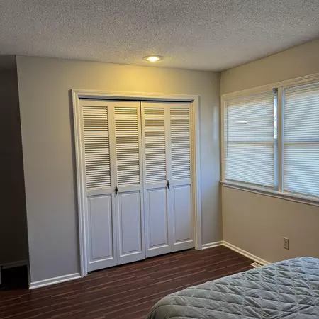 Coliving in Blue Springs - Outer KCMO, Kansas City