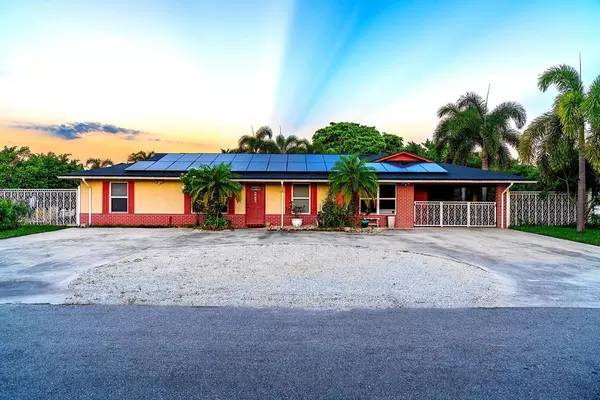 Coliving in Palm Springs - Palm Beach County, Miami