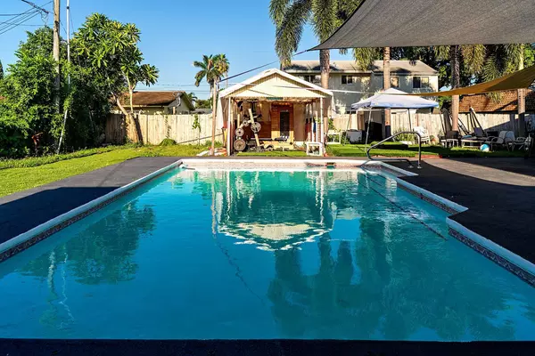 Coliving in Palm Springs - Palm Beach County, Miami