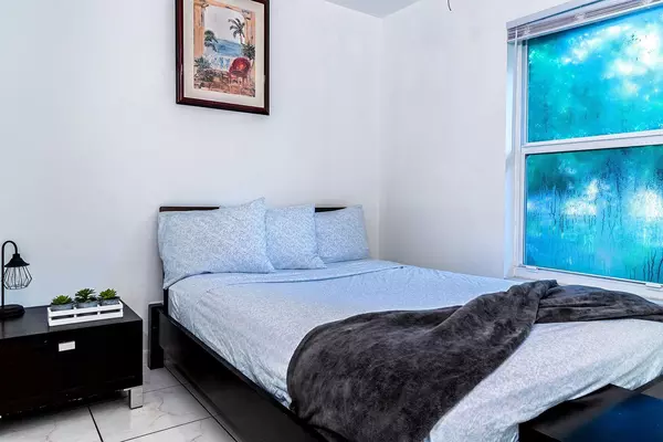Coliving in Palm Springs - Palm Beach County, Miami