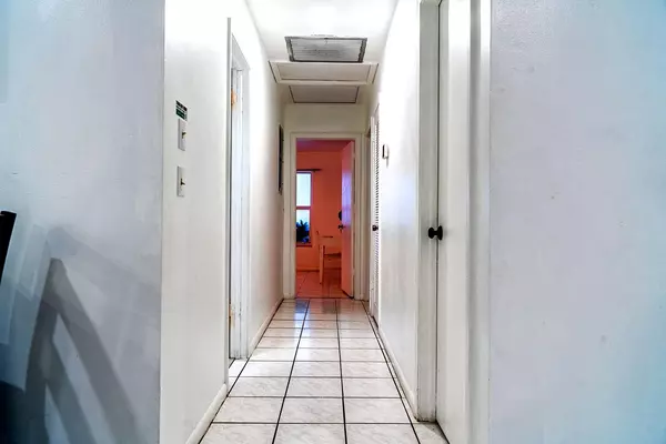 Coliving in Palm Springs - Palm Beach County, Miami