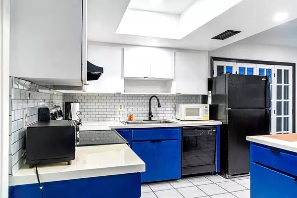 Coliving in Palm Springs - Palm Beach County, Miami