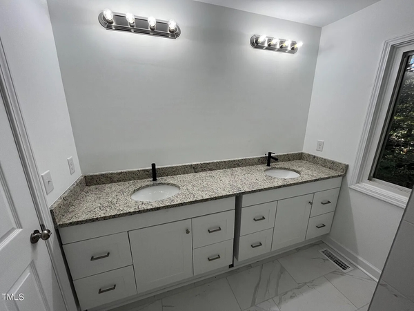 Coliving in Woodcroft - Durham, Raleigh