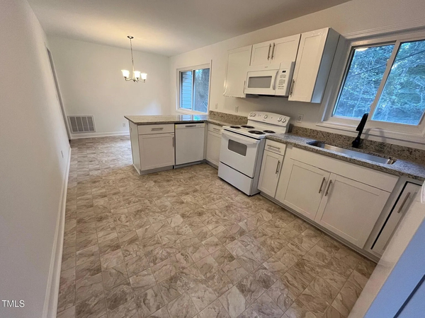 Coliving in Woodcroft - Durham, Raleigh