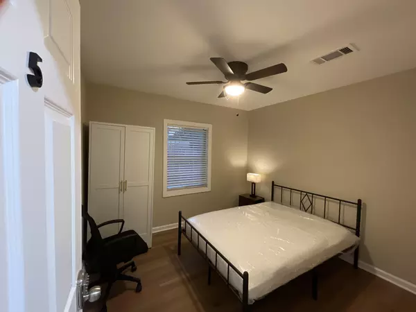 Coliving in Edgebrook - Se Houston, Houston