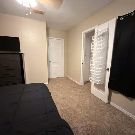 Coliving in Seffner - East Tampa, Tampa