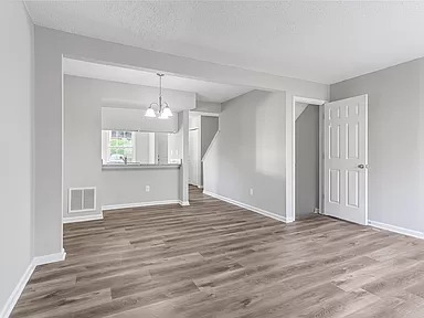 Coliving in University City South - North Charlotte, Charlotte