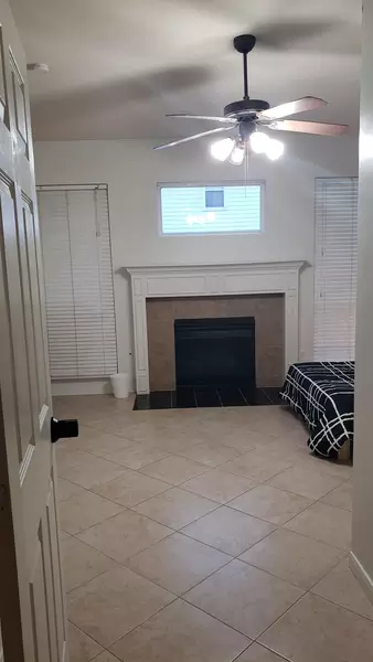 Coliving in Greater Greenspoint - Ne Houston, Houston