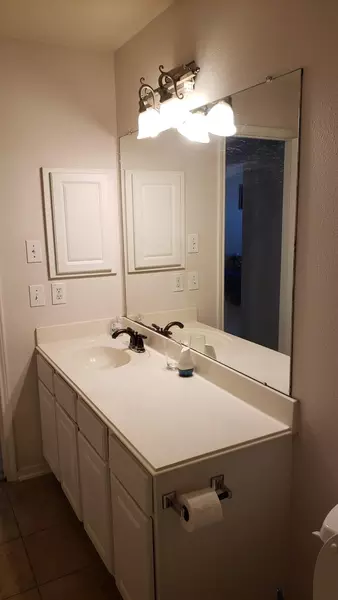 Coliving in Greater Greenspoint - Ne Houston, Houston
