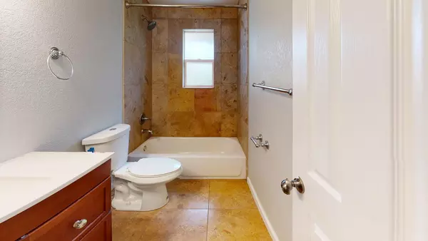 5 bedrooms apartment for rent in Lakewood - Outer Denver, Denver