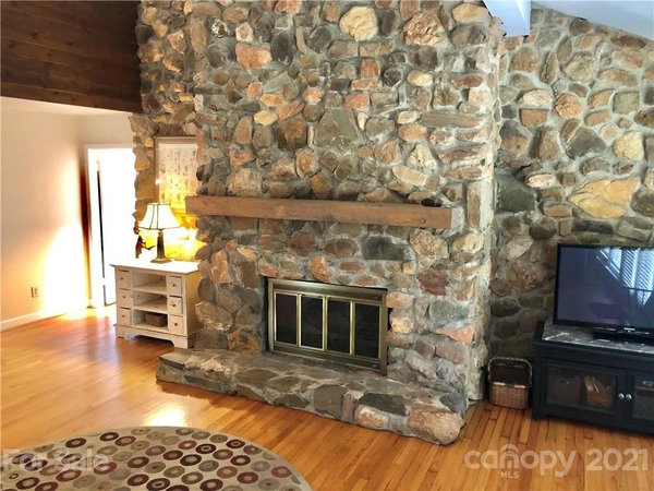 Coliving in Huntersville - North Charlotte, Charlotte