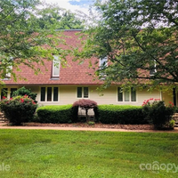 Coliving in Huntersville - North Charlotte, Charlotte