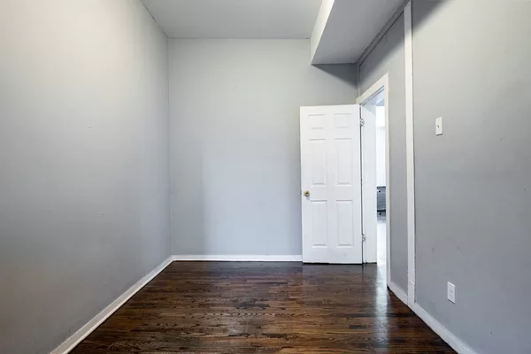 Coliving in Ukrainian Village - West Side, Chicago