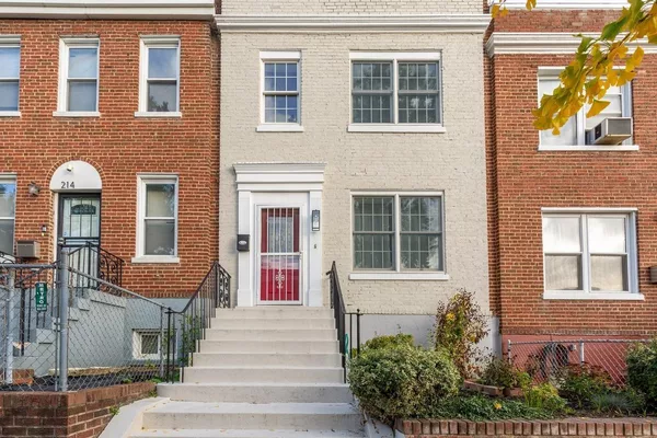 Coliving in Edgewood DC - NE DC, Washington DC