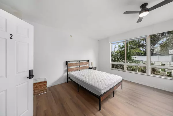 Coliving in Ybor City - Central Tampa, Tampa