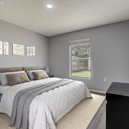 Coliving in Live Oaks Square - East Tampa, Tampa
