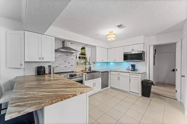 Coliving in Mandarin Station - Southside, Jacksonville
