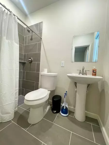 Coliving in Trinity / Houston Gardens - Ne Houston, Houston