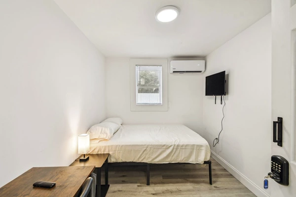 Coliving in Lealman - Clearwater-St. Petersburg, Tampa