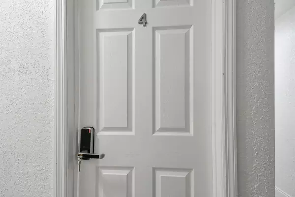 Coliving in Kenwood - Clearwater-St. Petersburg, Tampa