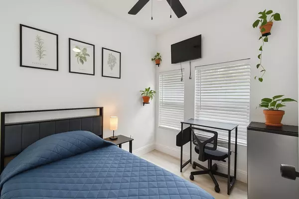 Coliving in Kenwood - Clearwater-St. Petersburg, Tampa