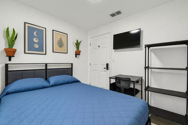 Coliving in Kenwood - Clearwater-St. Petersburg, Tampa