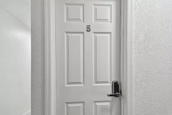 Coliving in Kenwood - Clearwater-St. Petersburg, Tampa