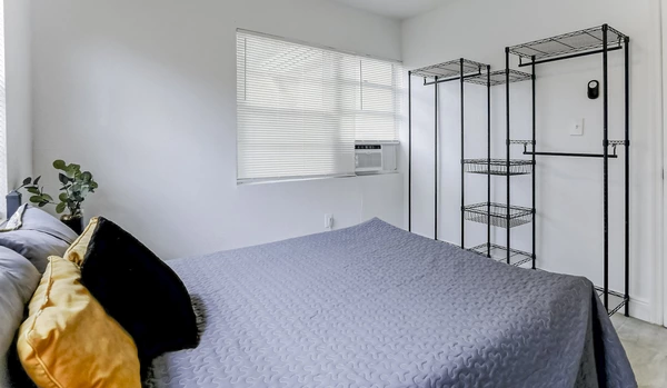 Coliving in Ybor City - Central Tampa, Tampa